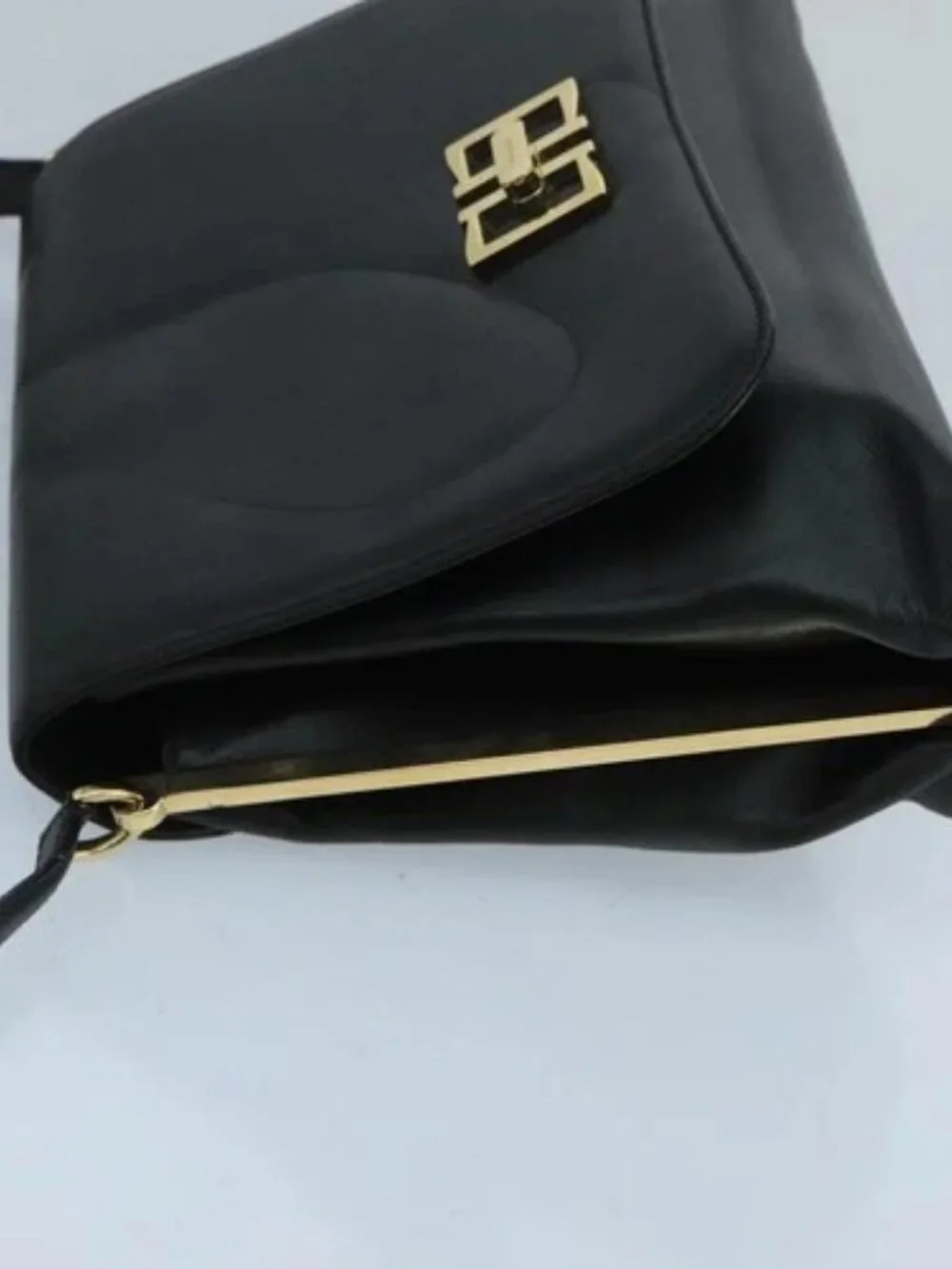 Salvatore Ferragamo Shoulder Bag Leather Black Gold Auth am7272